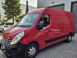 Rot Gebraucht 2013 Renault Master Van / Kleinbus | 12.550 € (Etwas zu teuer)
