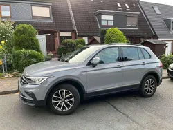 Grau Gebraucht 2020 VW Tiguan Life SUV | 25.500 € (Fairer Preis)