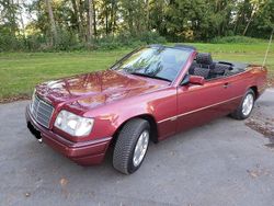 Rot Gebraucht 1995 Mercedes 200 Cabrio | 27.900 €