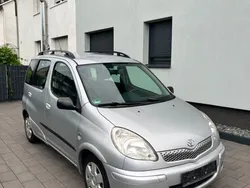 Silber Gebraucht 2005 Toyota Yaris Verso Sol Van / Kleinbus | 2.400 € (Guter Preis)