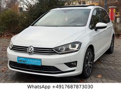 Weiß Gebraucht 2016 VW Golf VII Allstar Limousine | 11.900 € (Guter Preis)