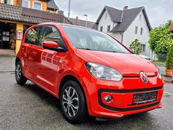 Orange Gebraucht 2015 VW up! move up! Kleinwagen | 10.199 € (Etwas zu teuer)
