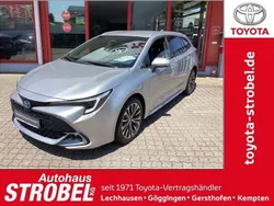 Silber metallic Gebraucht 2024 Toyota Corolla Team Kombi | 28.480 € (Fairer Preis)