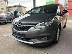 Grau Gebraucht 2017 Opel Zafira Edition Van / Kleinbus | 10.990 € (Fairer Preis)