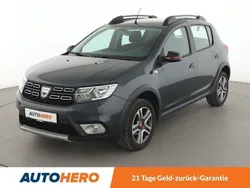 Grau Gebraucht 2019 Dacia Sandero Kleinwagen | 11.300 € (Etwas zu teuer)