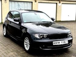 Schwarz Gebraucht 2010 BMW 118 Lifestyle Kleinwagen | 5.400 €