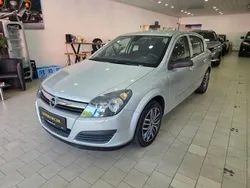 Silber Gebraucht 2006 Opel Astra Edition Limousine | 4.490 € (Etwas zu teuer)