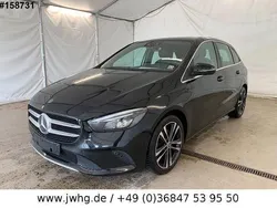 Schwarz Gebraucht 2019 Mercedes B200 Edition 1 Van / Kleinbus | 18.450 € (Superpreis)