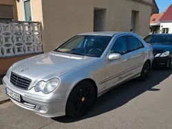Silber Gebraucht 2005 Mercedes C220 Avantgarde Limousine | 6.000 €