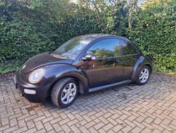 Schwarz Gebraucht 2004 VW Beetle Kleinwagen | 3.150 € (Etwas zu teuer)