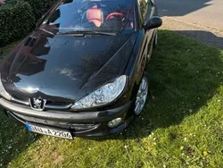 Schwarz Gebraucht 2001 Peugeot 206 CC Cabrio | 2.900 € (Etwas zu teuer)