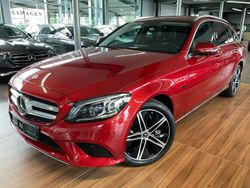 Rot Gebraucht 2020 Mercedes C300e Avantgarde Limousine | 26.999 € (Fairer Preis)