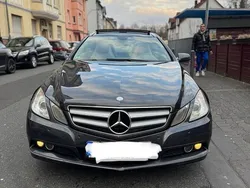 Grau Gebraucht 2009 Mercedes E350 Coupé | 6.999 €