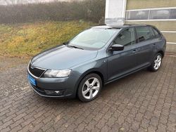 Grau Gebraucht 2014 Skoda Rapid Ambition Limousine | 6.700 € (Fairer Preis)
