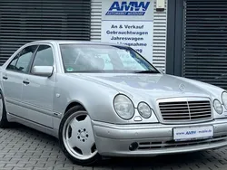 Brillantsilber metallic Gebraucht 1999 Mercedes E55 AMG AMG Limousine | 28.900 € (Teuer)