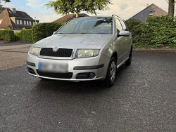 Grau Gebraucht 2006 Skoda Fabia Kombi | 600 € (Guter Preis)