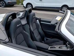 Weiß Gebraucht 2023 Porsche 718 Spyder Cabrio | 107.900 € (Superpreis)