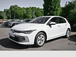 Pure white Gebraucht 2024 VW Golf VIII Limousine | 22.750 € (Guter Preis)