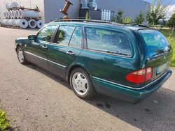 Grün Gebraucht 1996 Mercedes E420 Elegance Kombi | 2.800 €