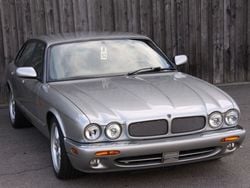 Silber Gebraucht 1999 Jaguar XJR Limousine | 37.999 €