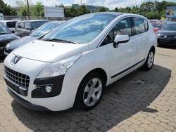 Weiß Gebraucht 2012 Peugeot 3008 Active Kombi | 5.990 € (Fairer Preis)