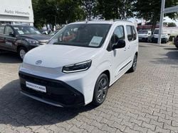 Weiß Gebraucht 2024 Toyota Proace Verso City Kombi | 38.695 € (Teuer)