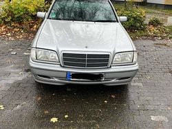 Silber Gebraucht 1997 Mercedes C200 Limousine | 1.999 € (Superpreis)