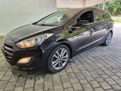 Schwarz Gebraucht 2017 Hyundai i30 Passion Kombi | 7.390 € (Guter Preis)