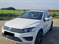 Weiß Gebraucht 2016 VW Touareg R-line SUV | 24.000 € (Fairer Preis)