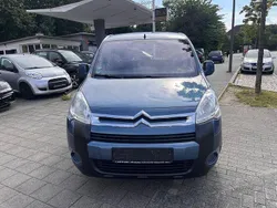 Blau Gebraucht 2011 Citroën Berlingo Van / Kleinbus | 5.790 € (Fairer Preis)