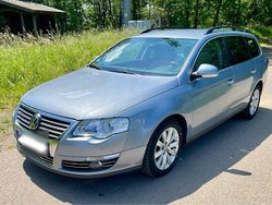 Blau Gebraucht 2010 VW Passat Kombi | 4.200 € (Teuer)