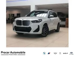 Weiß Neu 2025 BMW iX1 M Sport SUV | 53.500 € (Etwas zu teuer)