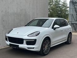 Weiß Gebraucht 2015 Porsche Cayenne Turbo SUV | 42.990 €