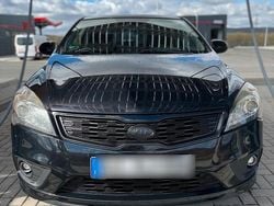 Schwarz Gebraucht 2011 Kia Ceed 3 Coupé | 4.950 € (Fairer Preis)