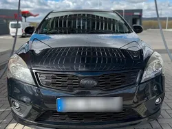 Schwarz Gebraucht 2011 Kia Ceed 3 Coupé | 4.950 € (Fairer Preis)