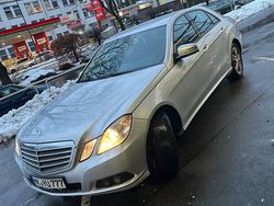 Silber Gebraucht 2010 Mercedes E200 Limousine | 7.500 € (Superpreis)