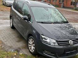 Grau Gebraucht 2017 VW Sharan Highline Van / Kleinbus | 14.900 € (Superpreis)