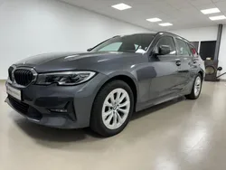 Grau Gebraucht 2021 BMW 320 Sport Line Kombi | 19.990 € (Fairer Preis)