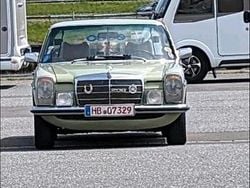 Grün Gebraucht 1974 Mercedes W115 Limousine | 12.500 €