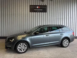 Grau Gebraucht 2019 Skoda Octavia Ambition Kombi | 9.650 € (Superpreis)