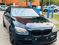 Blau Gebraucht 2010 BMW 750 M Sport Limousine | 13.350 € (Teuer)
