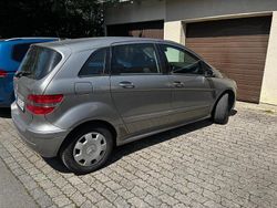 Grau Gebraucht 2007 Mercedes B170 Van / Kleinbus | 4.950 € (Guter Preis)