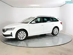 Moonweiß perleffekt Neu 2025 Skoda Octavia Selection Kombi | 28.890 € (Guter Preis)