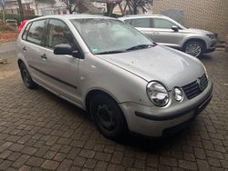 Silber Gebraucht 2002 VW Polo Limousine | 500 € (Fairer Preis)