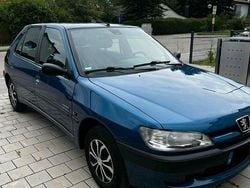 Blau Gebraucht 1997 Peugeot 306 Kleinwagen | 3.500 €