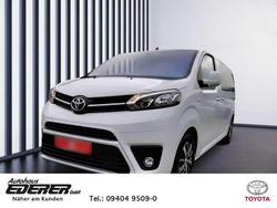 Weiß Gebraucht 2023 Toyota Proace Verso Team Kombi | 39.950 € (Etwas zu teuer)
