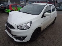 Weiß Gebraucht 2017 Mitsubishi Space Star Kleinwagen | 1.990 €