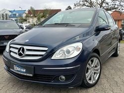 Blau Gebraucht 2008 Mercedes 200 Limousine | 3.590 € (Guter Preis)