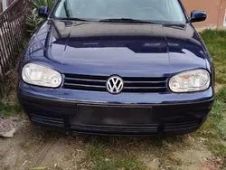 Blau Gebraucht 2000 VW Golf IV Limousine | 1.950 € (Teuer)