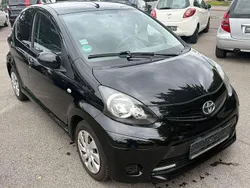 Schwarz Gebraucht 2013 Toyota Aygo Connect Style Kleinwagen | 3.500 € (Guter Preis)
